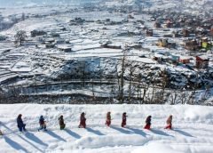Kashmiri snow