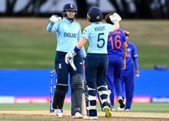 Womens Cricket-1